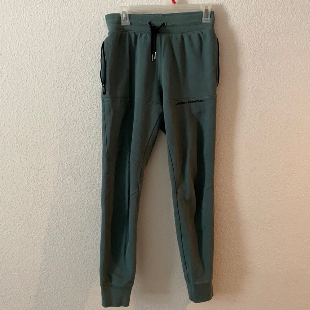 Men’s fitted joggers